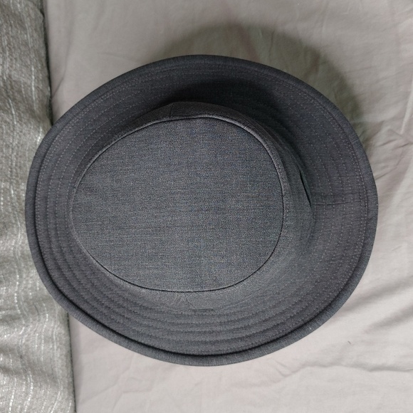 Tilley Uptown Fedora Hat Size 7 1/4 Gray Repellent Tuck Fleece Ear Flap TW107 - Picture 5 of 10